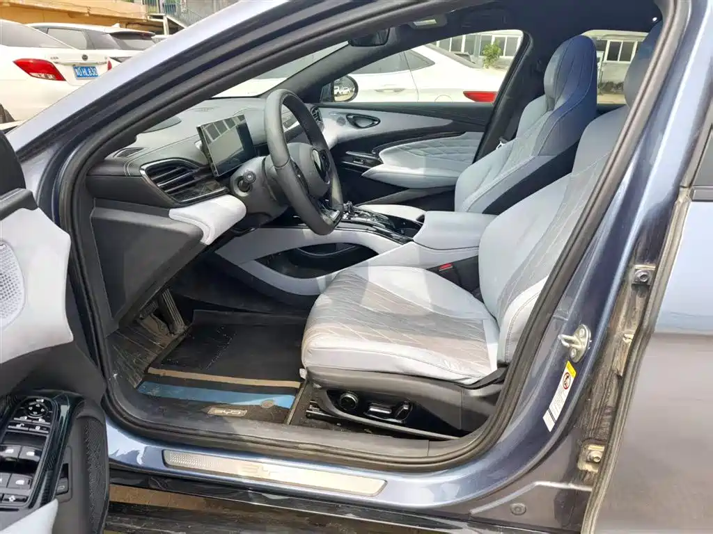 BYD Seal 2023 Champion Edition 700km Performance фото 15