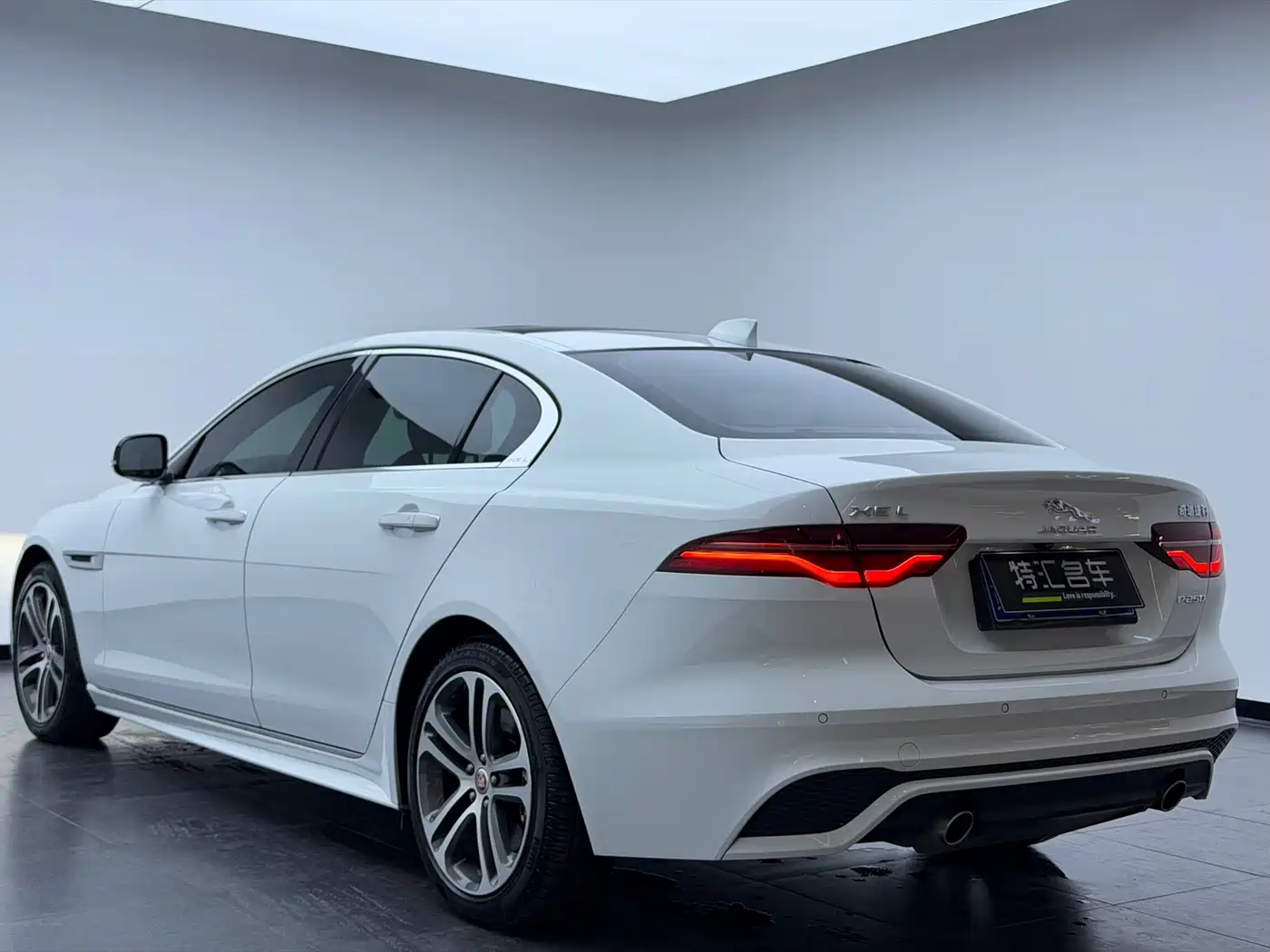 JAGUAR XEL