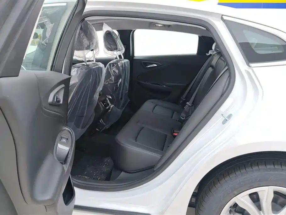 Chevrolet Malibu XL 2023 1.5T RS Edition фото 11
