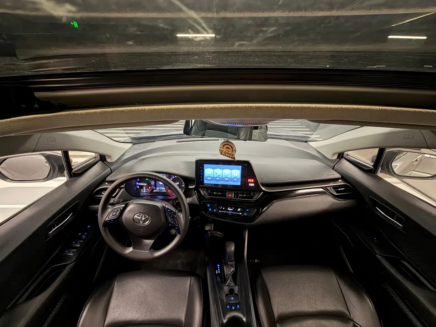 Toyota IZOA 2021 2.0L Yixiang Edition фото 14