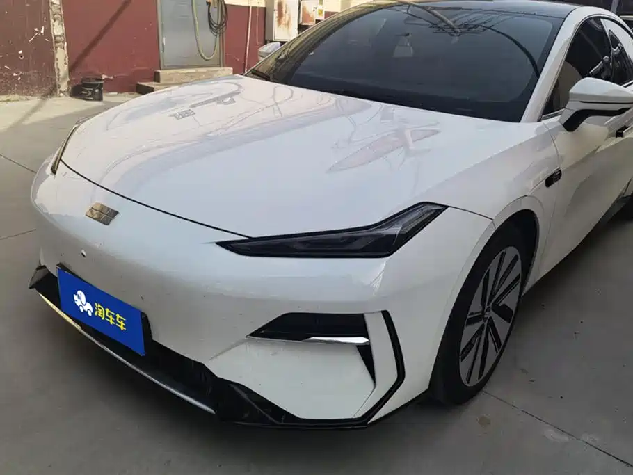 GEELY GALAXY GALAXY E8