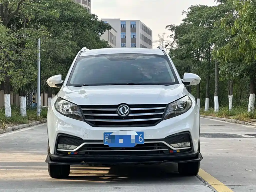 Dongfeng Fengguang Fengguang 580 2018 2017 1.5T Manual Luxury Version