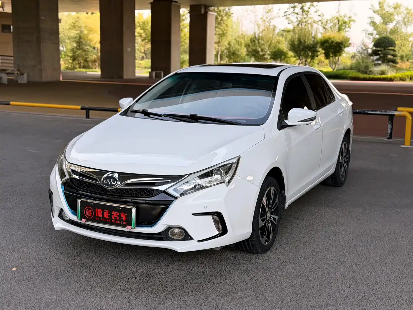 BYD Qin New Energy 2015 — пригон из Китая