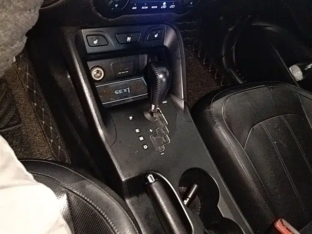 Hyundai Beijing Hyundai ix35 2013 2.0L Auto 2WD Smart GLS China IV фото 14