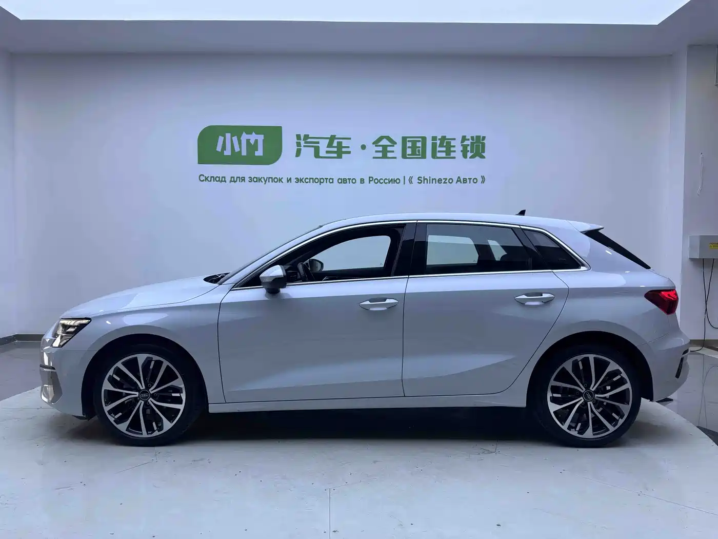 Audi A3 2023 Sportback 35 TFSI Luxury Elegance фото 8