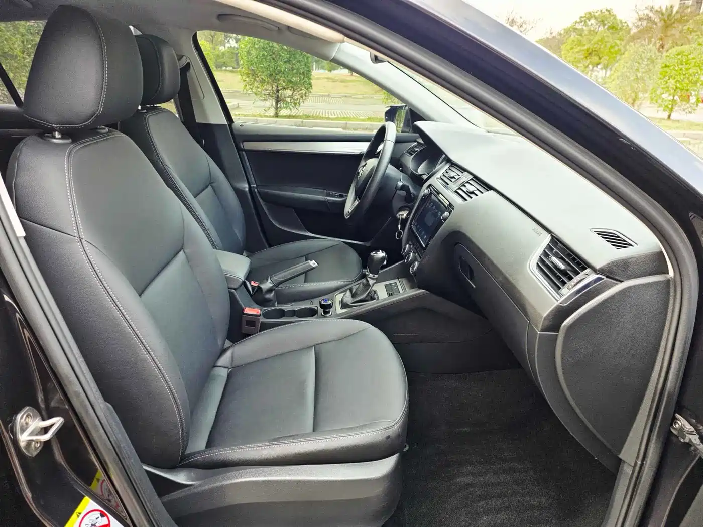 Škoda Octavia 2019 1.5L Automatic Luxury Edition фото 6