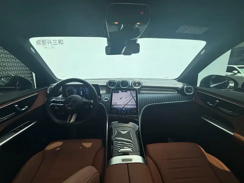 Mercedes-Benz GLC 2025 Facelift GLC 260 L 4MATIC Luxury фото 7