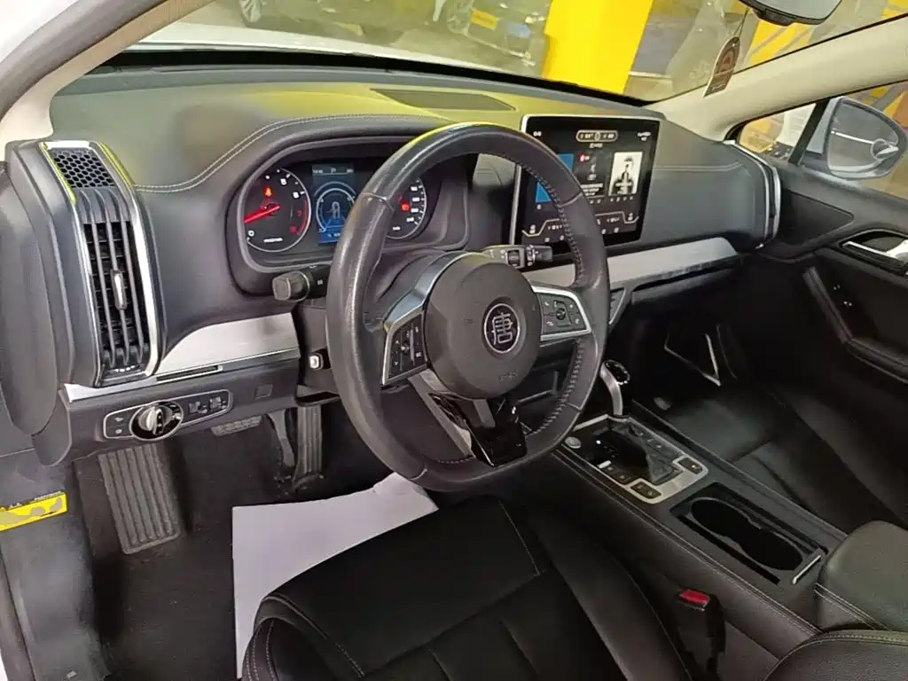BYD Tang 2019 2019 2.0T Automatic Smart Connect Luxury 5-seater China VI