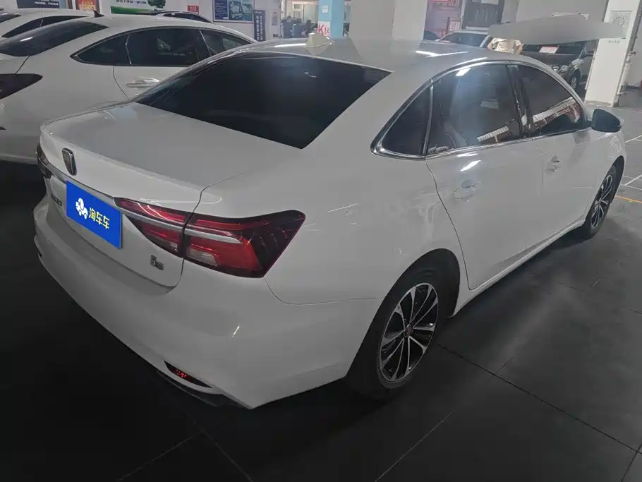Roewe i6 2020 2020 PLUS 1.6L CVT 4G Connected Glory Luxury Edition