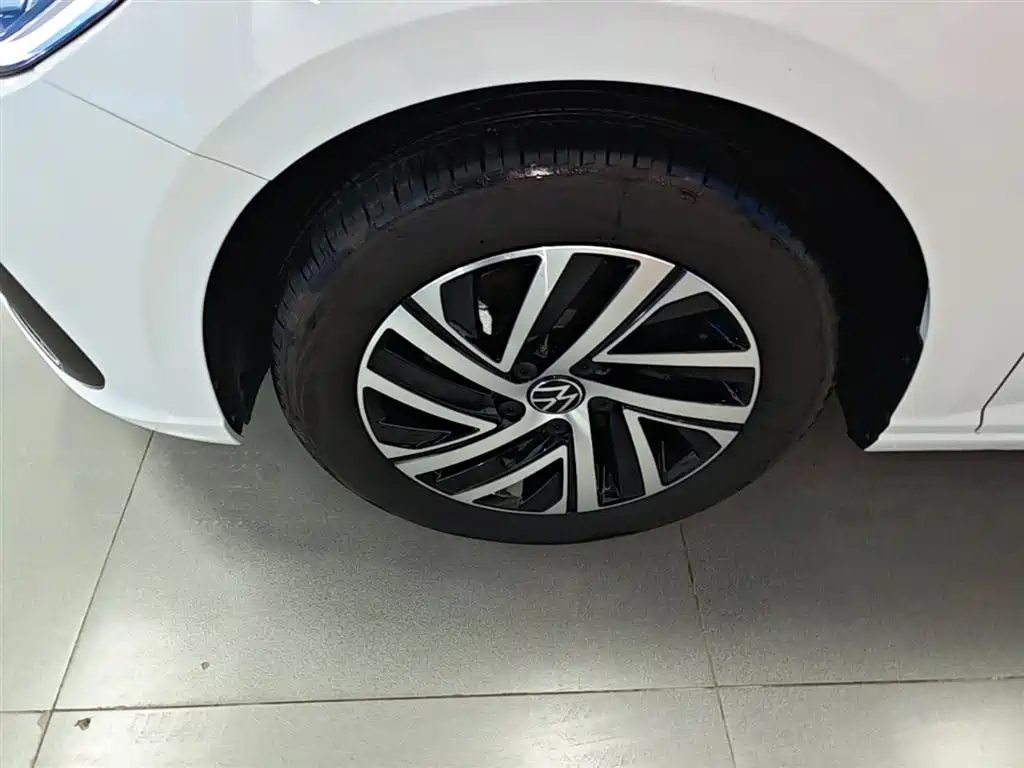 Volkswagen Lavida 2024 Model 300TSI DSG Starlight Leading Edition фото 23