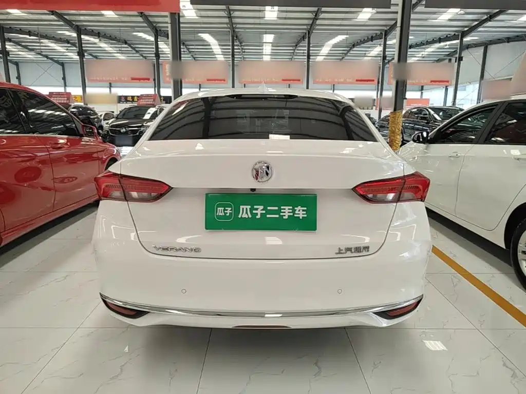 صورة 6 - Buick Verano
