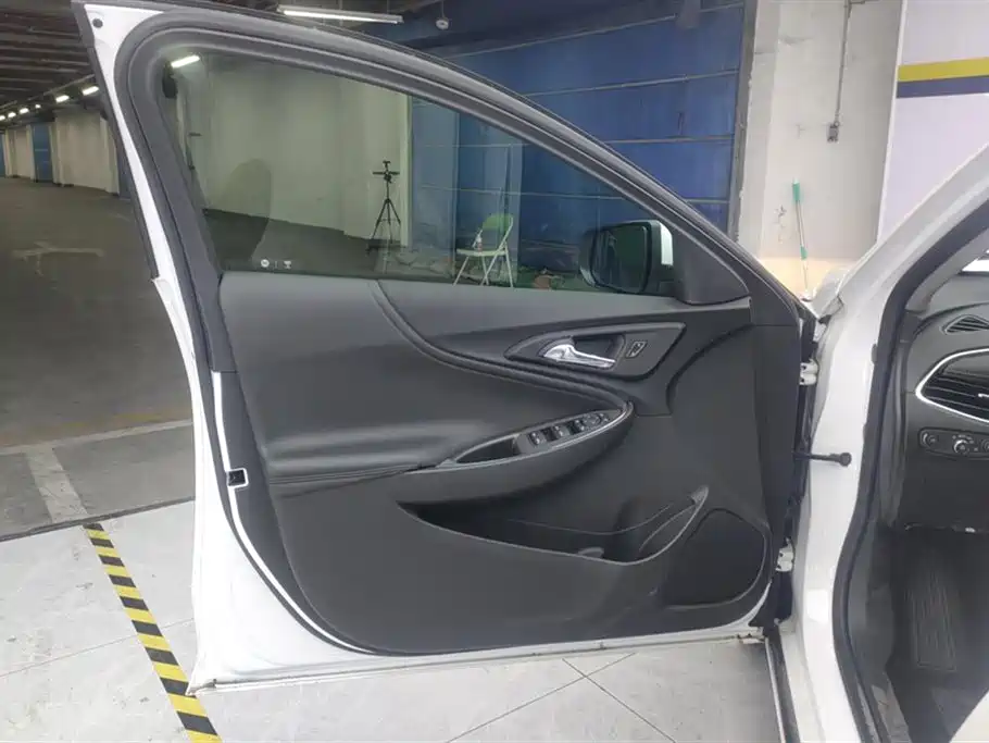 Chevrolet Malibu XL 2023 1.5T RS Edition фото 7