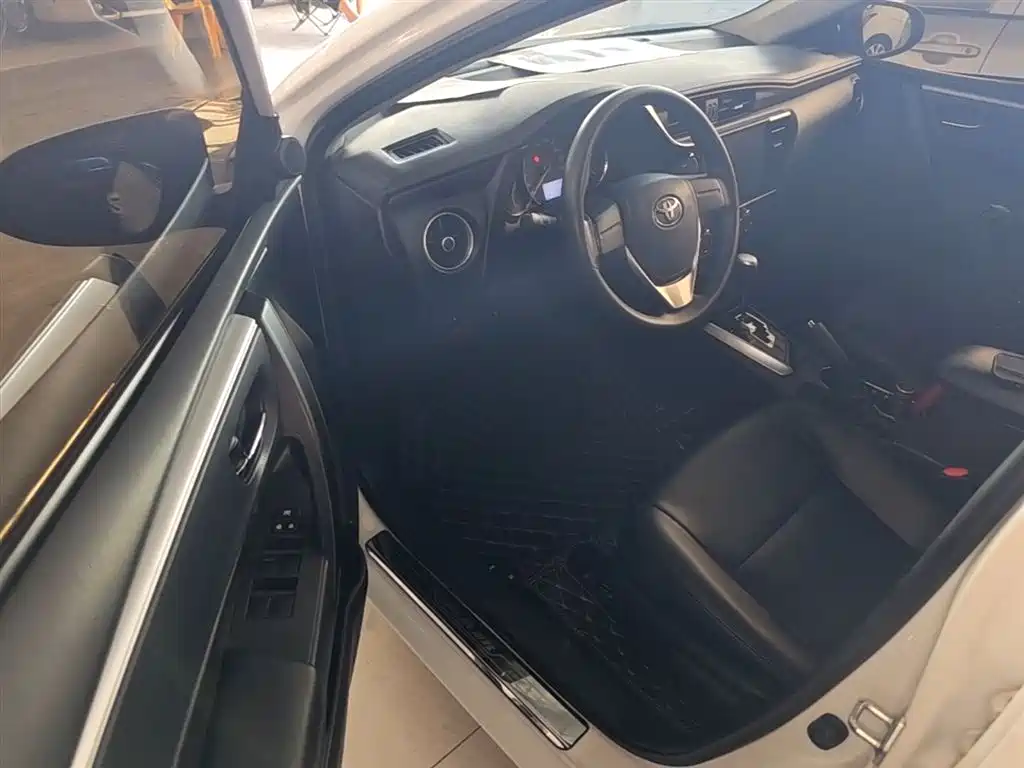 Toyota Corolla 2018 1.2T S-CVT GL Smart Edition фото 16