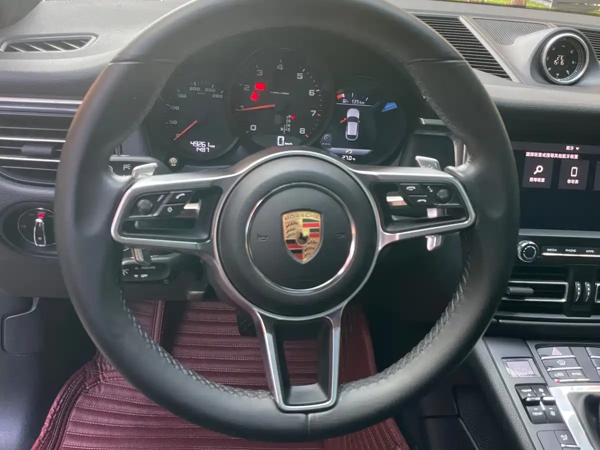Porsche Macan 2018 Macan 2.0T фото 9