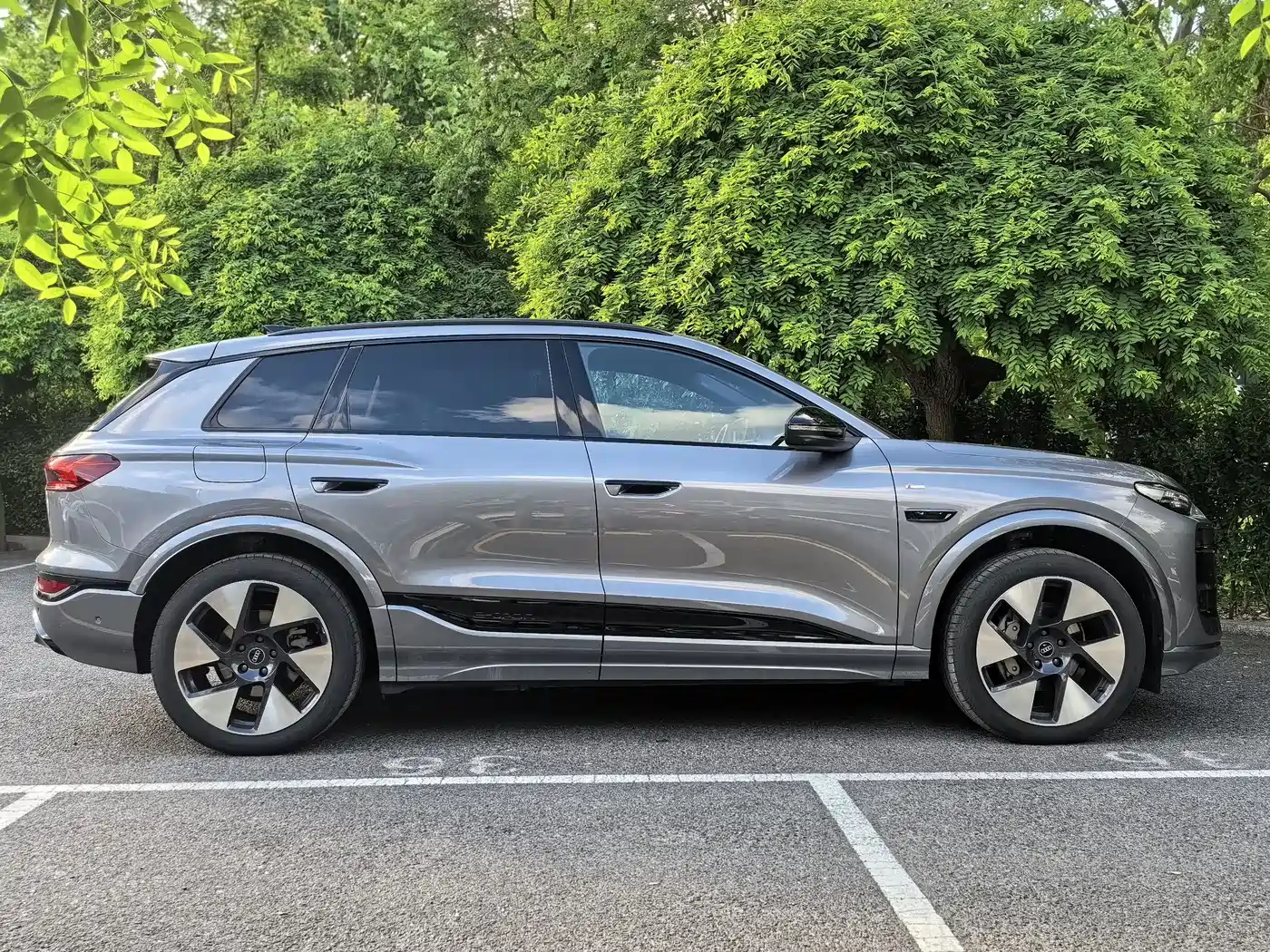 Audi Q6L e-tron 2025 Model Pioneer Edition фото 9