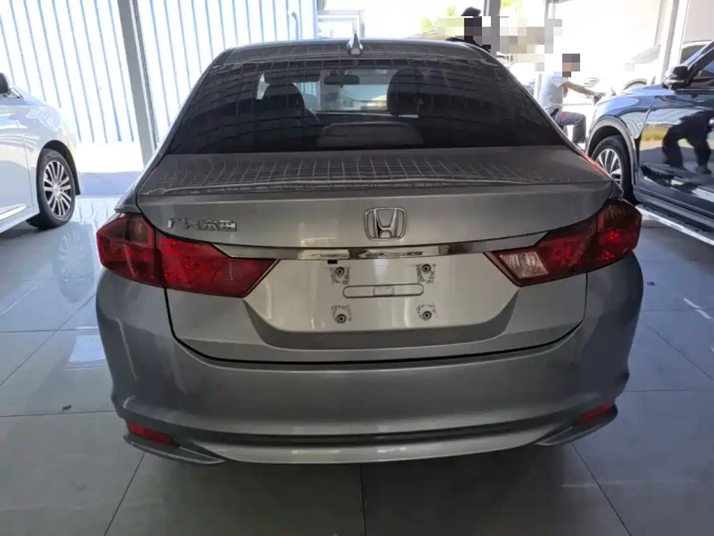 Фото 6 - Honda City