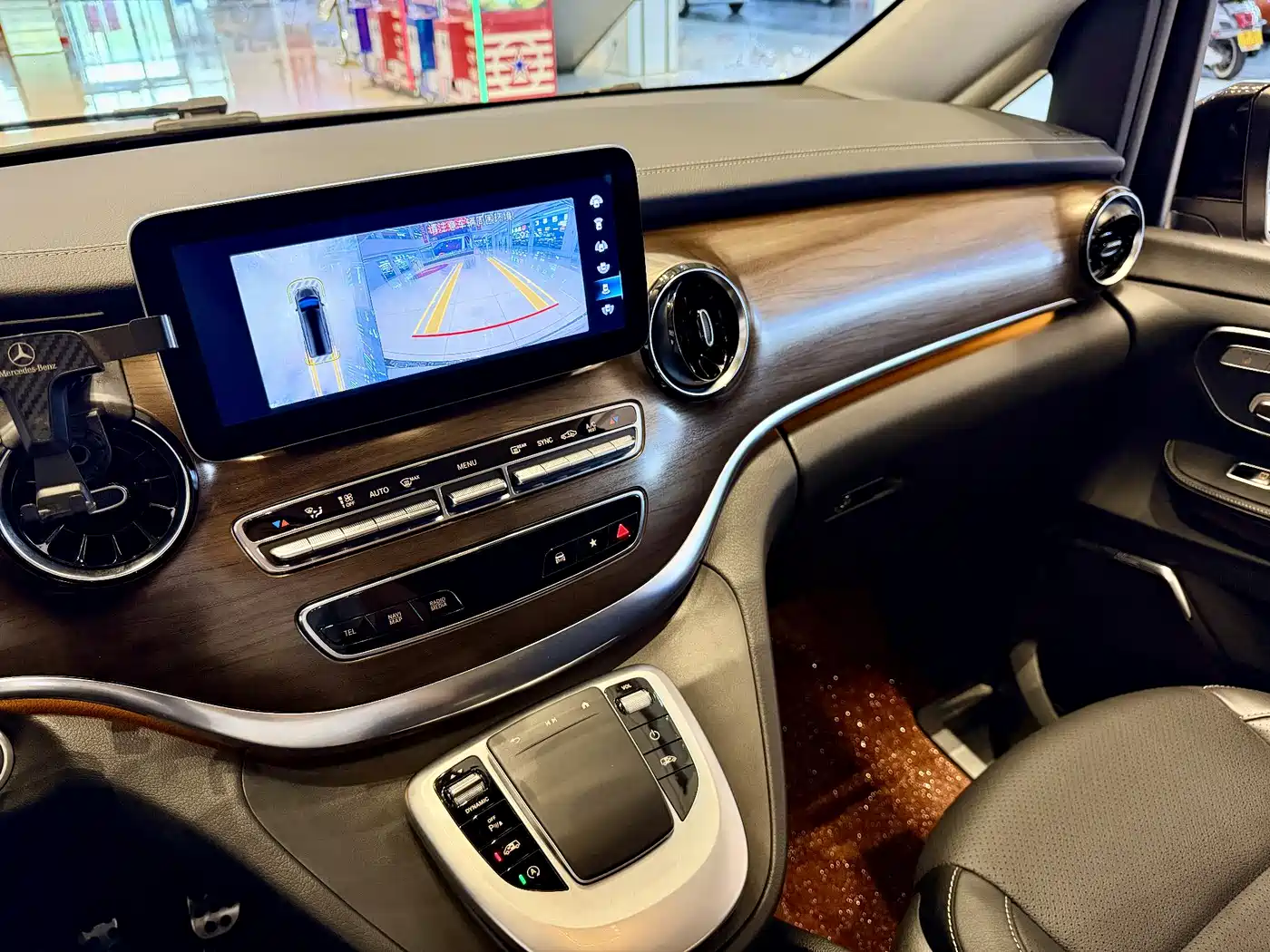 Mercedes-Benz V-Class 2021 V 260 L Long Wheelbase Luxury Edition фото 6