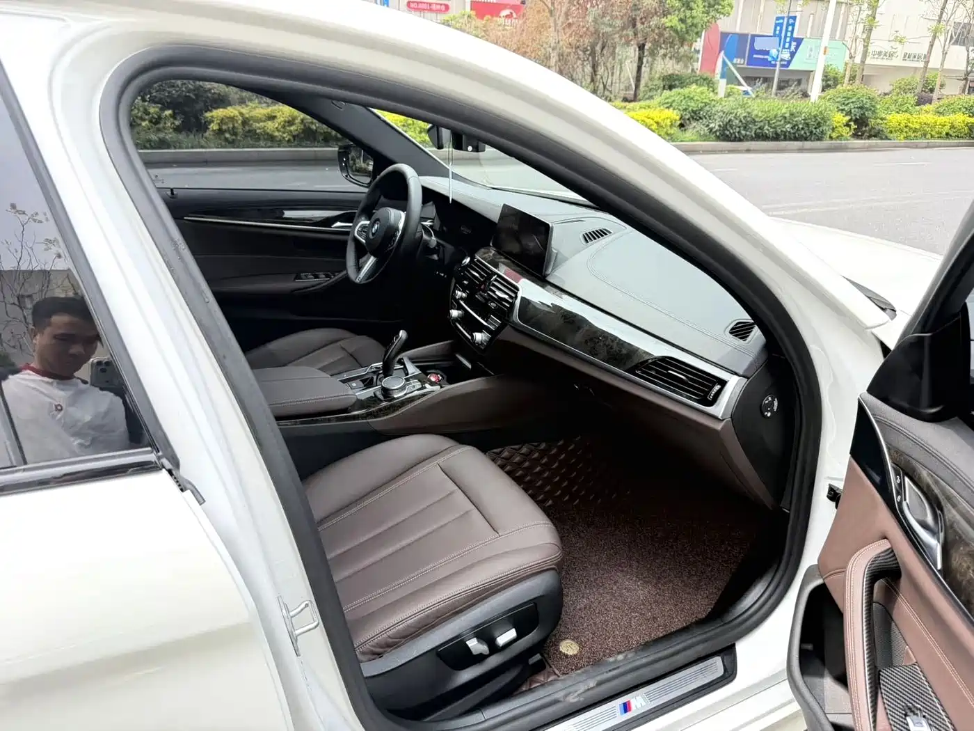 BMW 5 Series 2020 525Li M Sport Package фото 6
