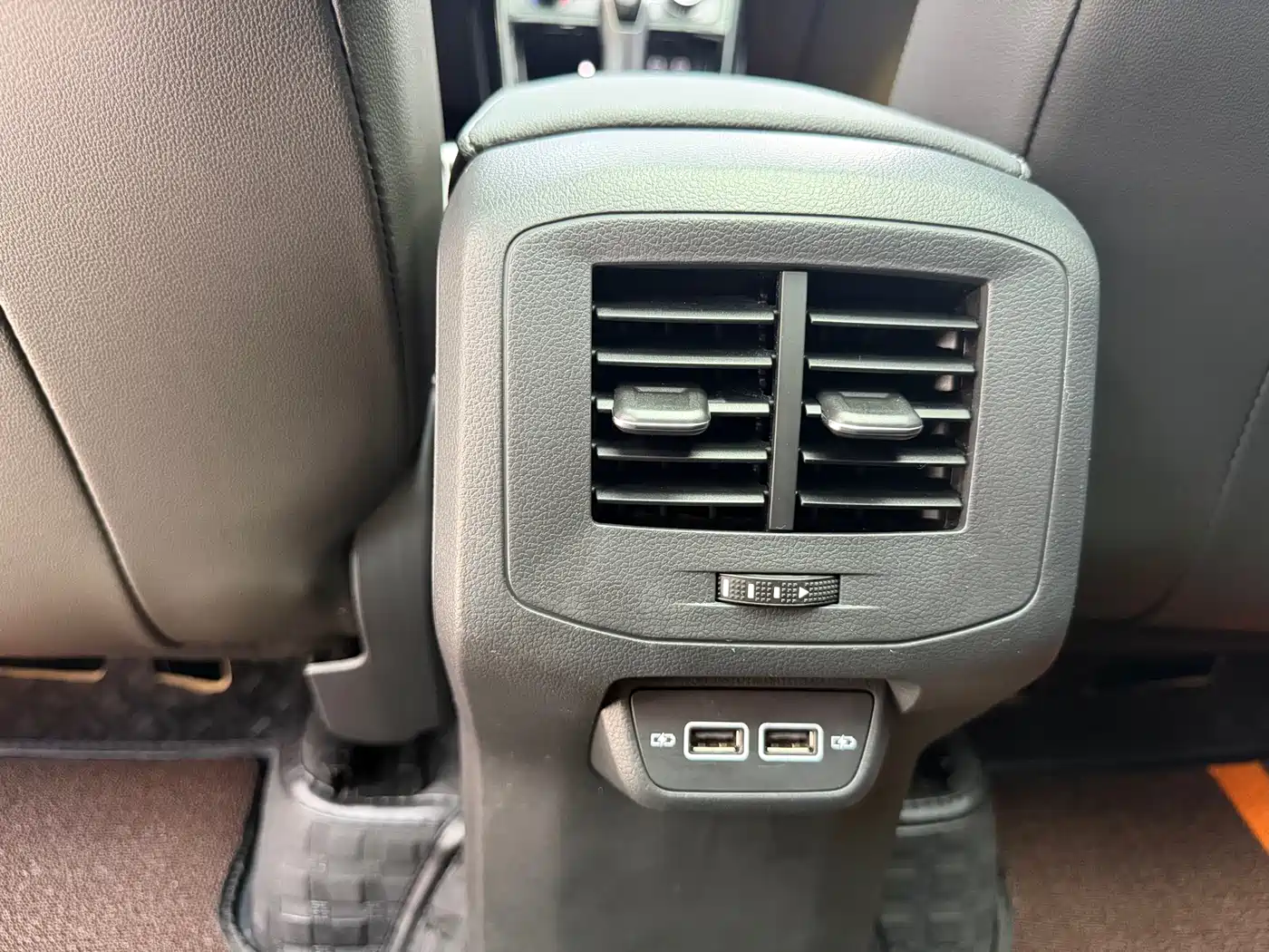 Volkswagen Tanying 2021 1.5L Automatic Smart Connect Edition фото 18