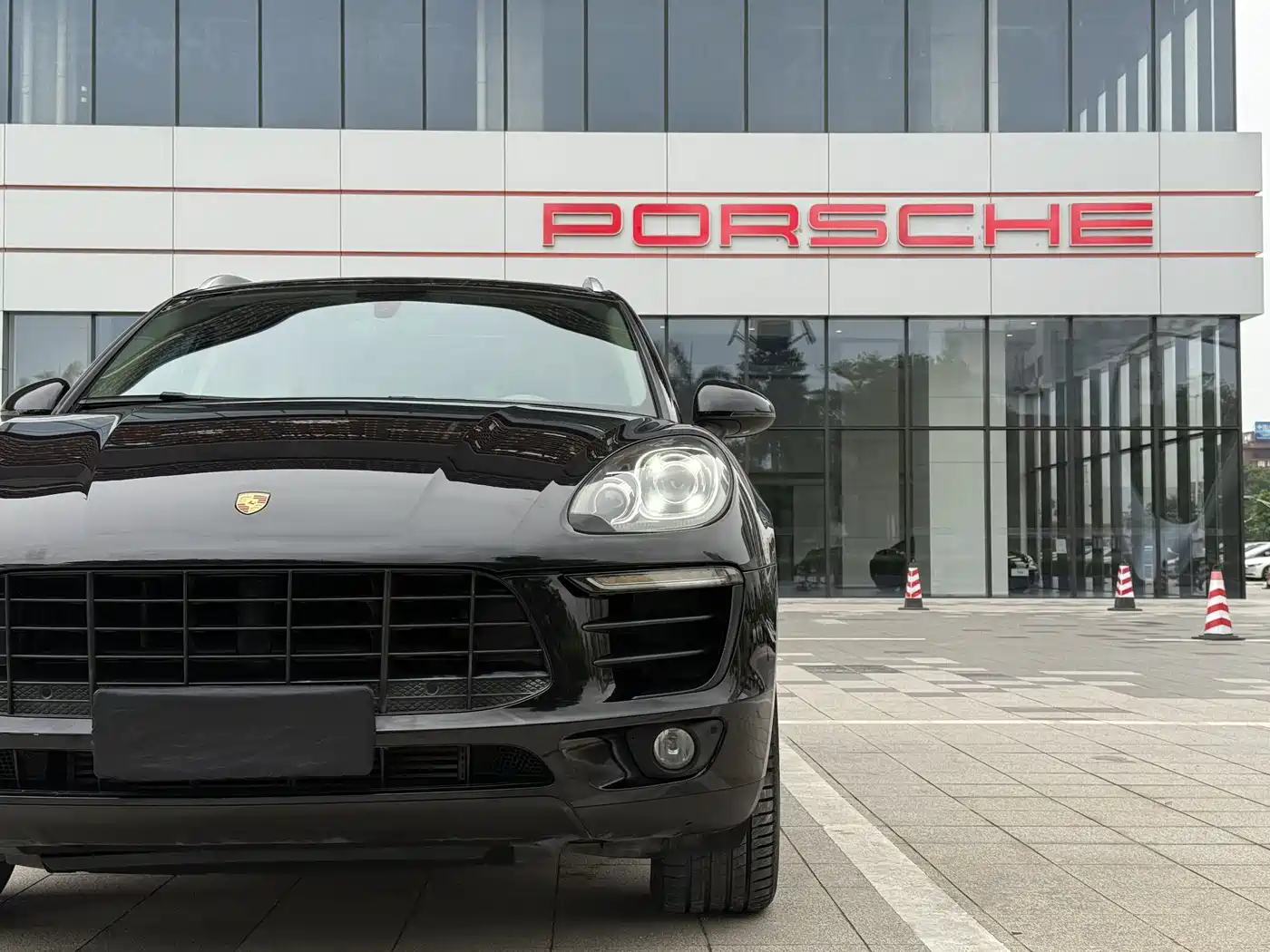 Porsche Macan 2016 Macan 2.0T фото 27