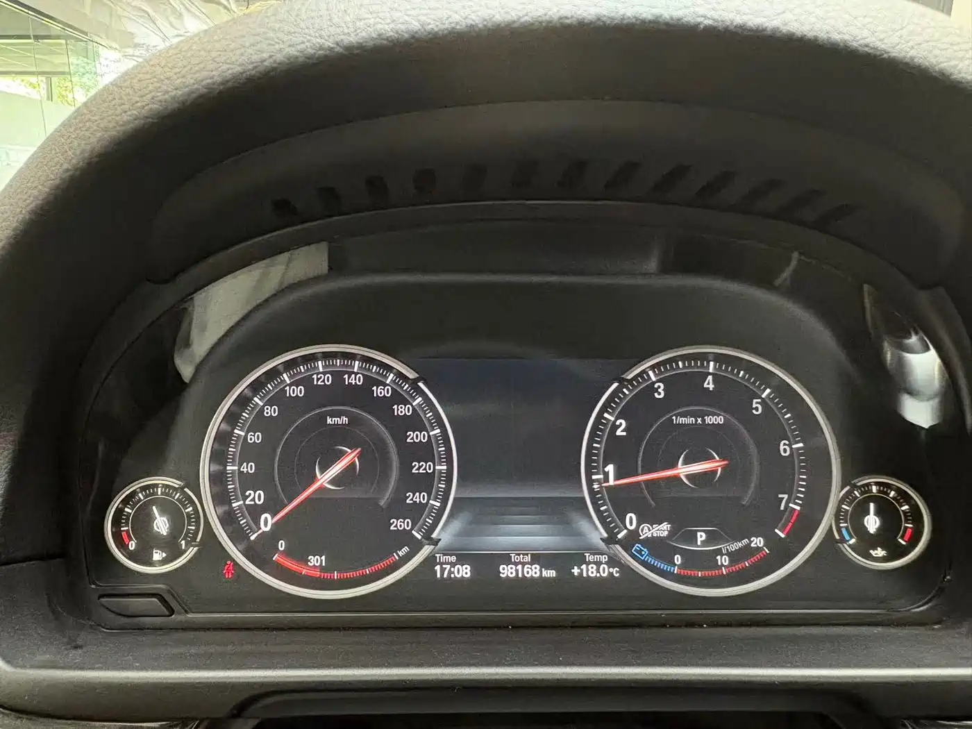 BMW 5 Series 2014 525Li Luxury Design Package фото 9