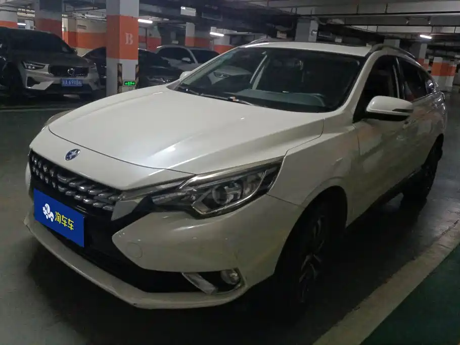 Venucia T90 2017 2017 2.0L CVT Smart Edition
