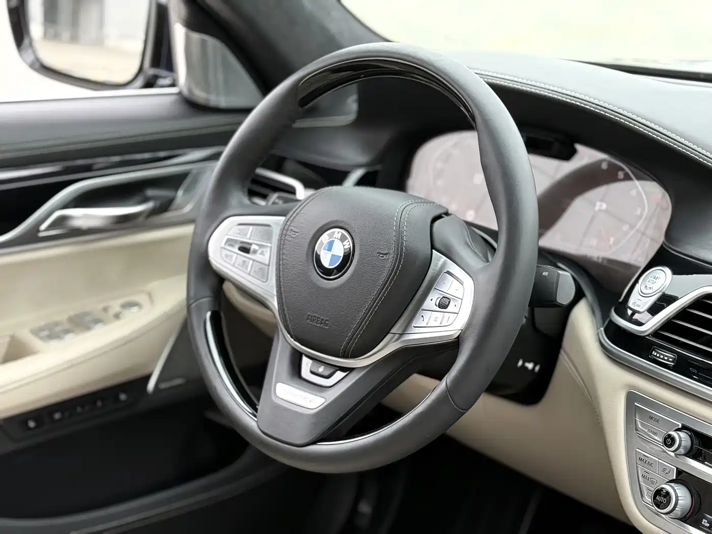 BMW 7 Series 2019 Facelift 740Li xDrive Executive Luxury Package фото 13