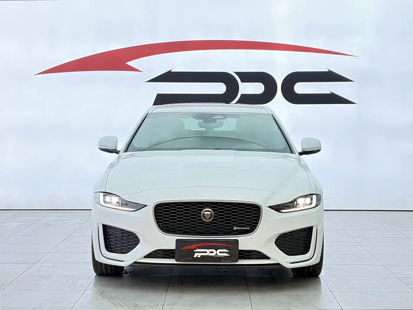 Jaguar XEL 2021 2.0T 250PS R-DYNAMIC S Progressive Sport Edition фото 2