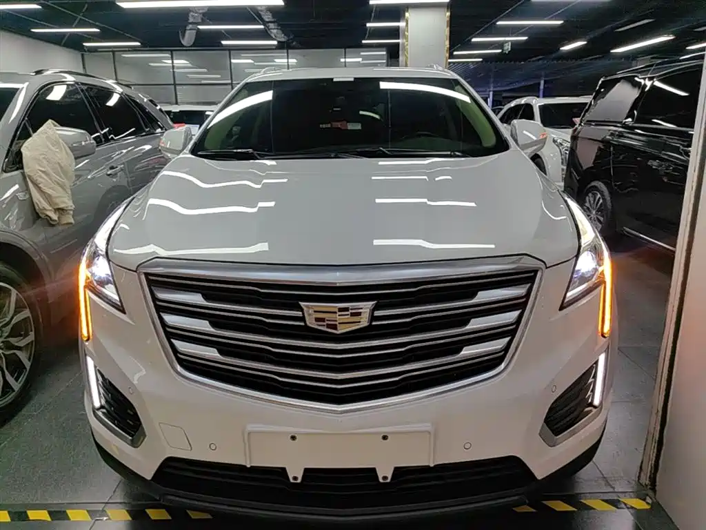 Cadillac XT5 2018 28T 4WD Luxury фото 3