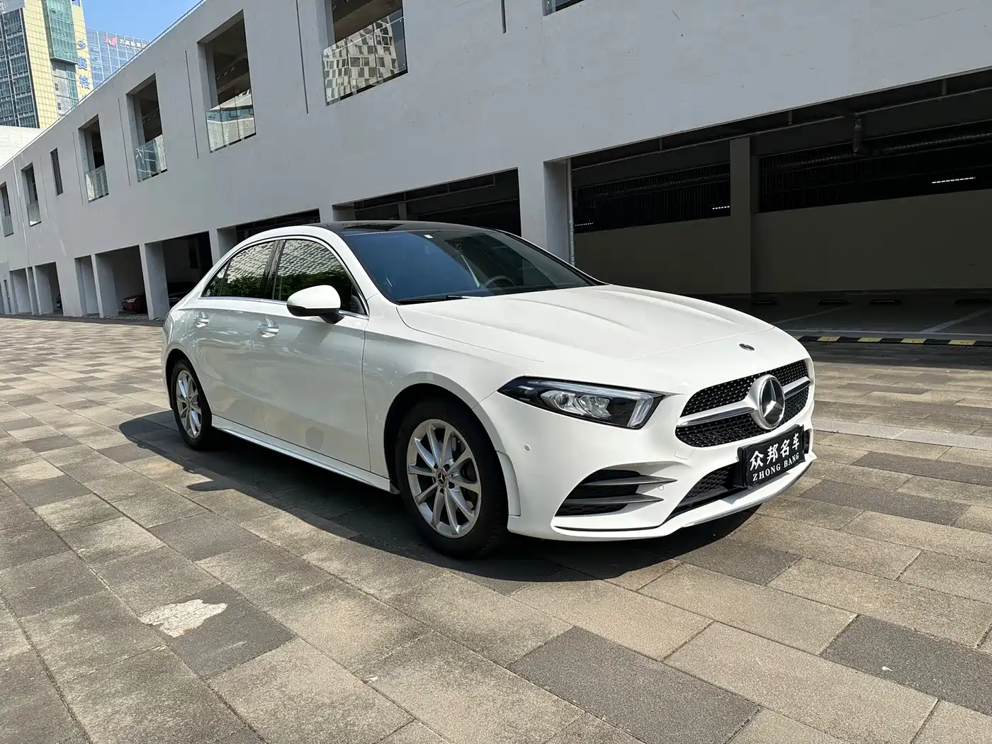 Mercedes-Benz A-Class 2021 A 200 L Sport Sedan Fashion Edition фото 7
