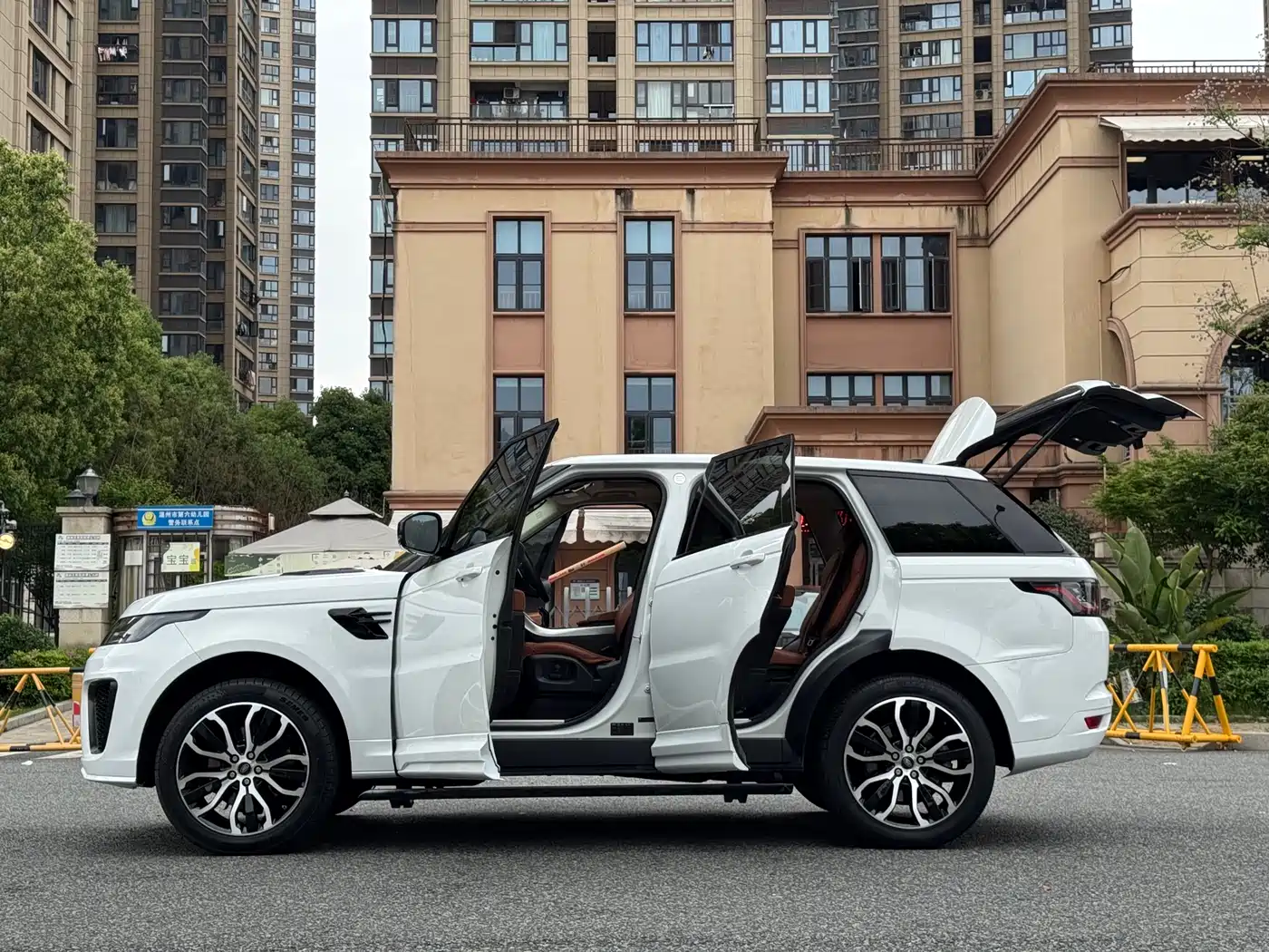 Land Rover Range Rover Sport 2017 3.0 SC V6 HSE фото 17