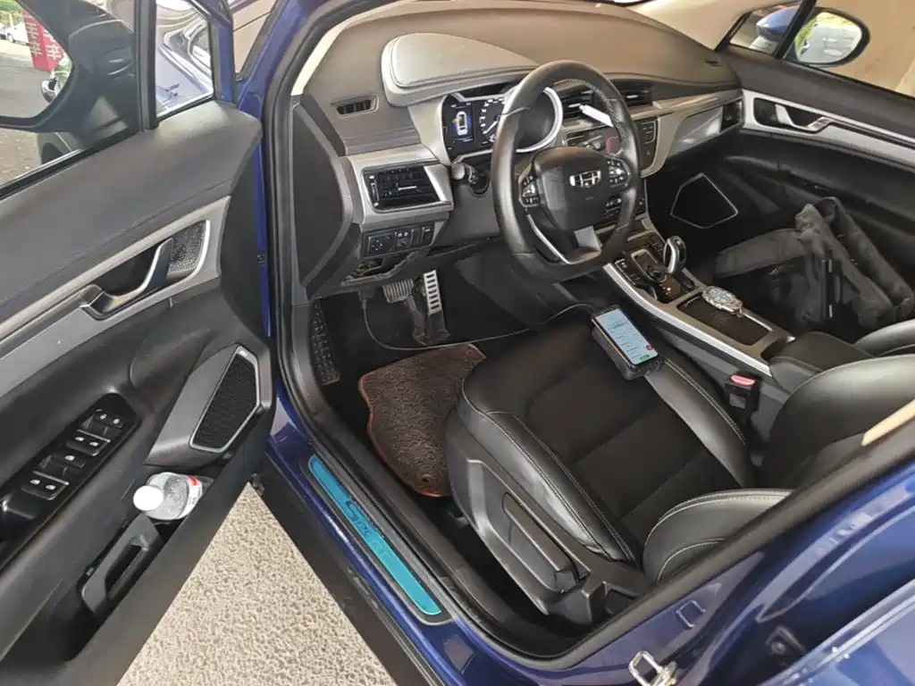 Фото 16 - Geely Emgrand GS