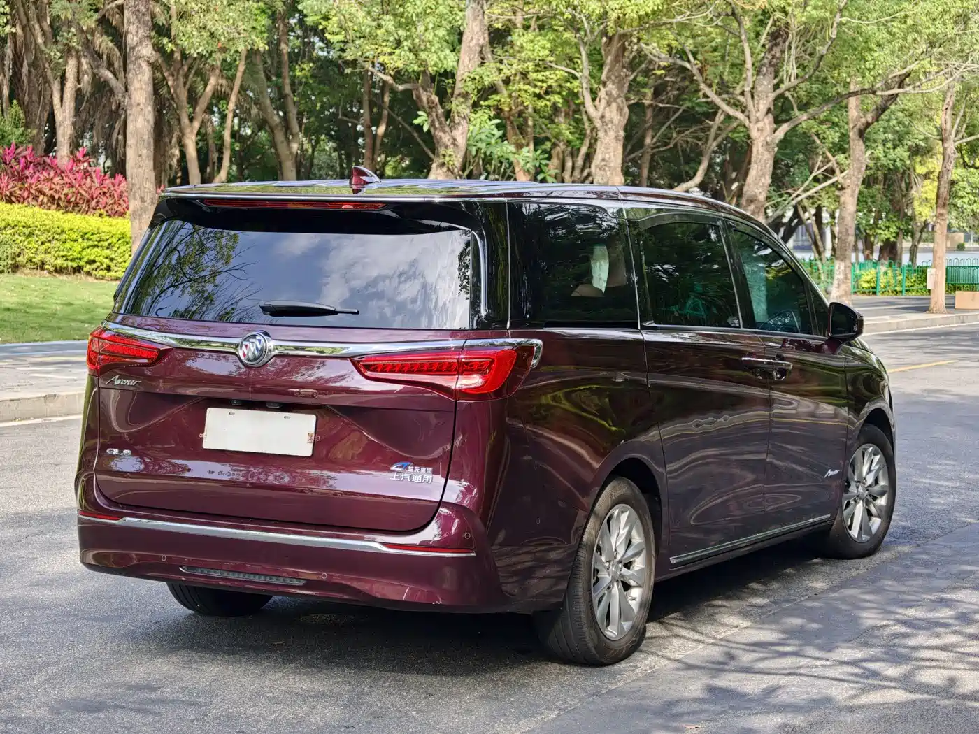 Buick GL8 2023 Avenir 6-Seater Executive Edition фото 17