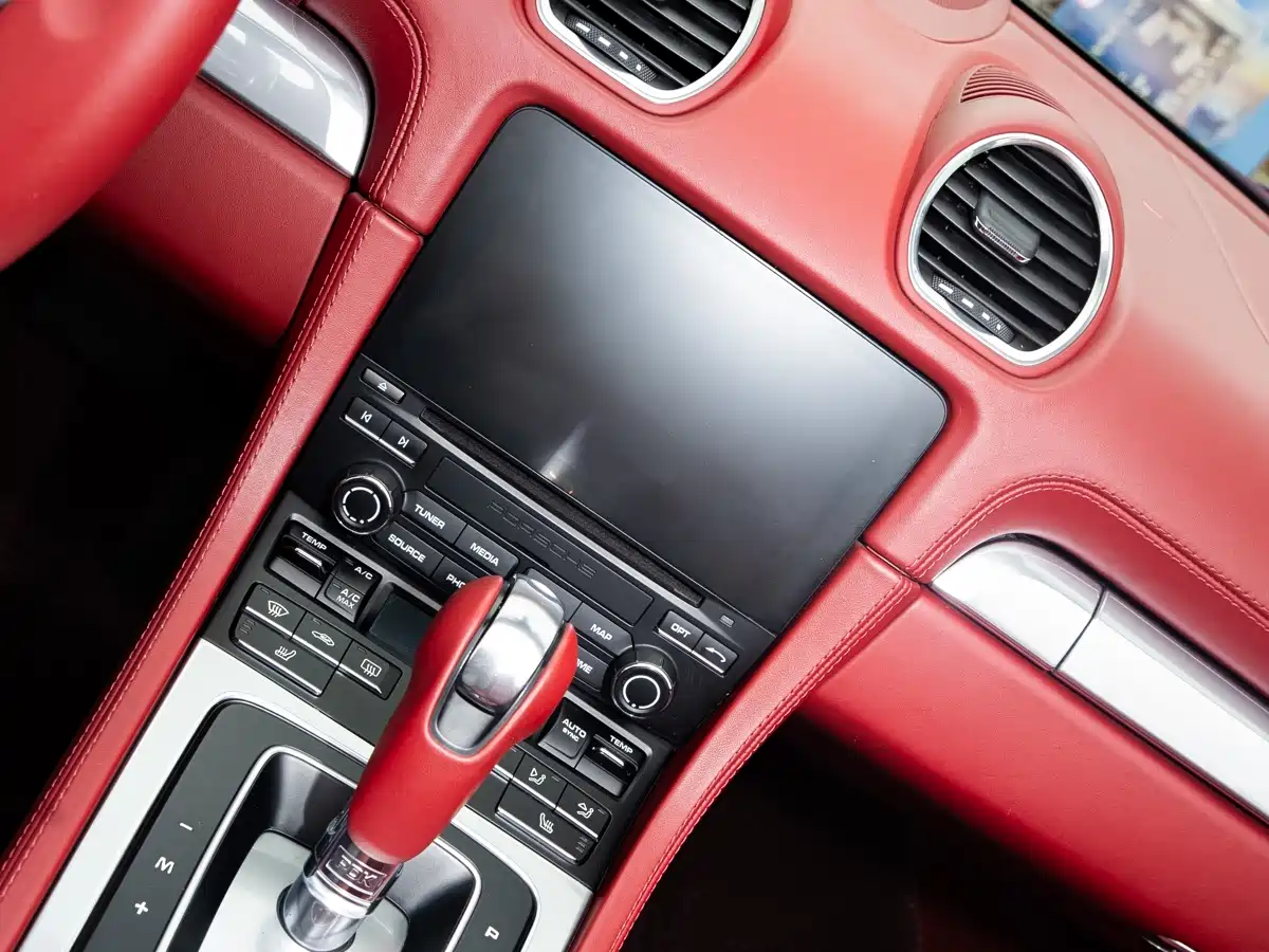 Porsche 718 2019 Boxster T 2.0T фото 7