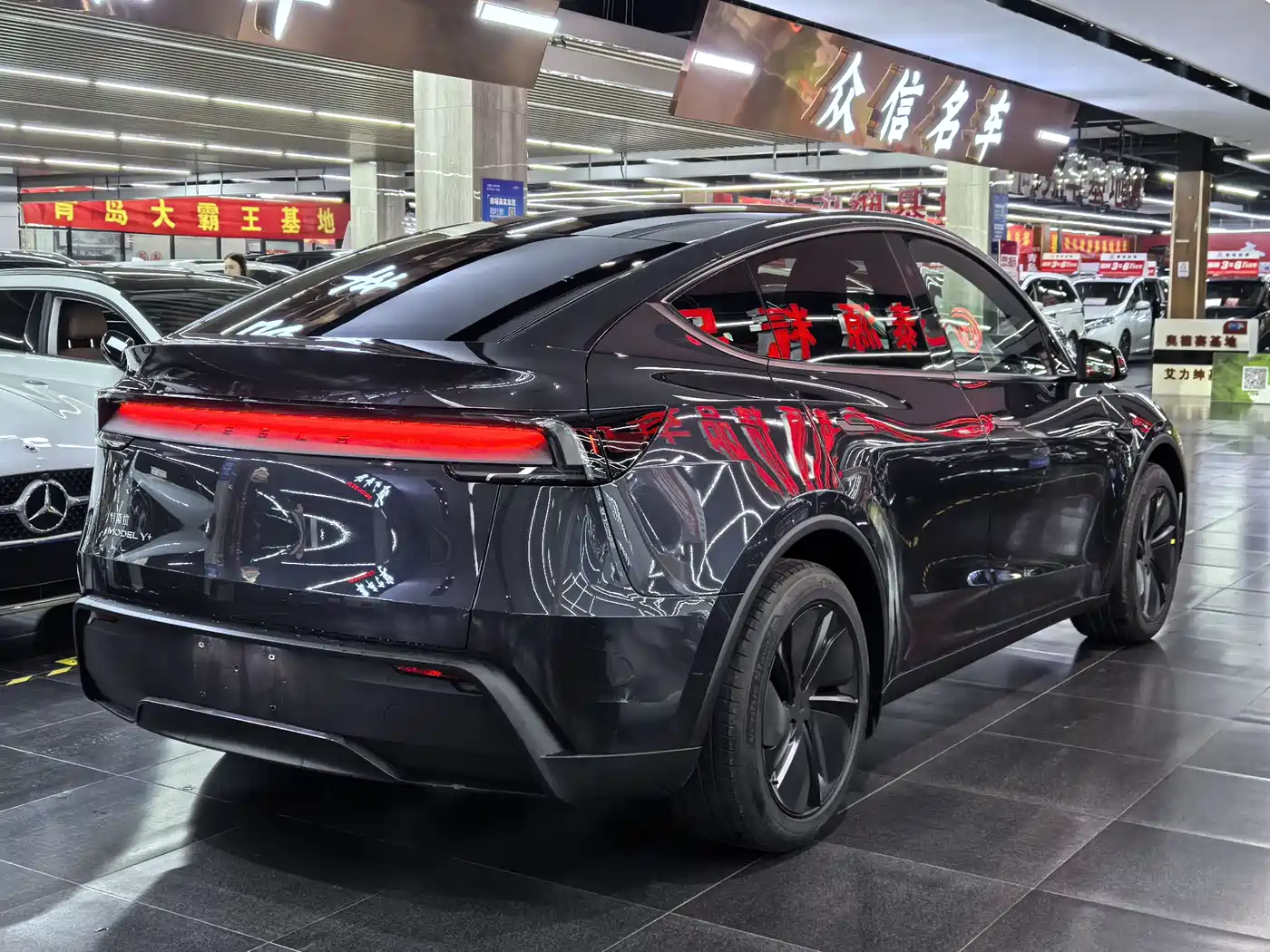 Tesla Model Y 2026 Long Range All-Wheel Drive фото 4
