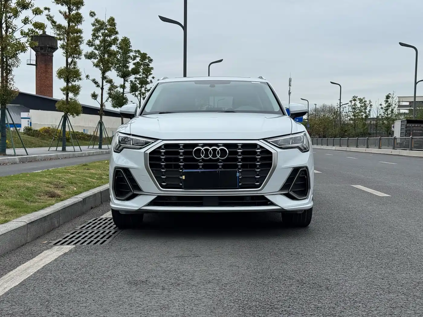 AUDI Q3