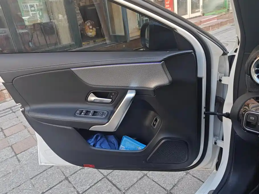 MERCEDES-BENZ A CLASS