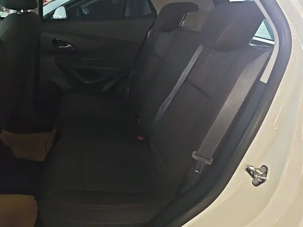 Buick Encore 2018 18T Automatic 2WD Urban Leading фото 17