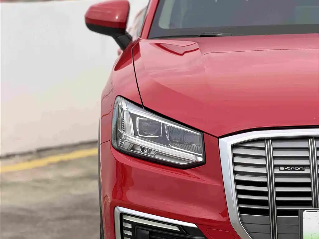 Фото 9 - Audi Q2L e-tron