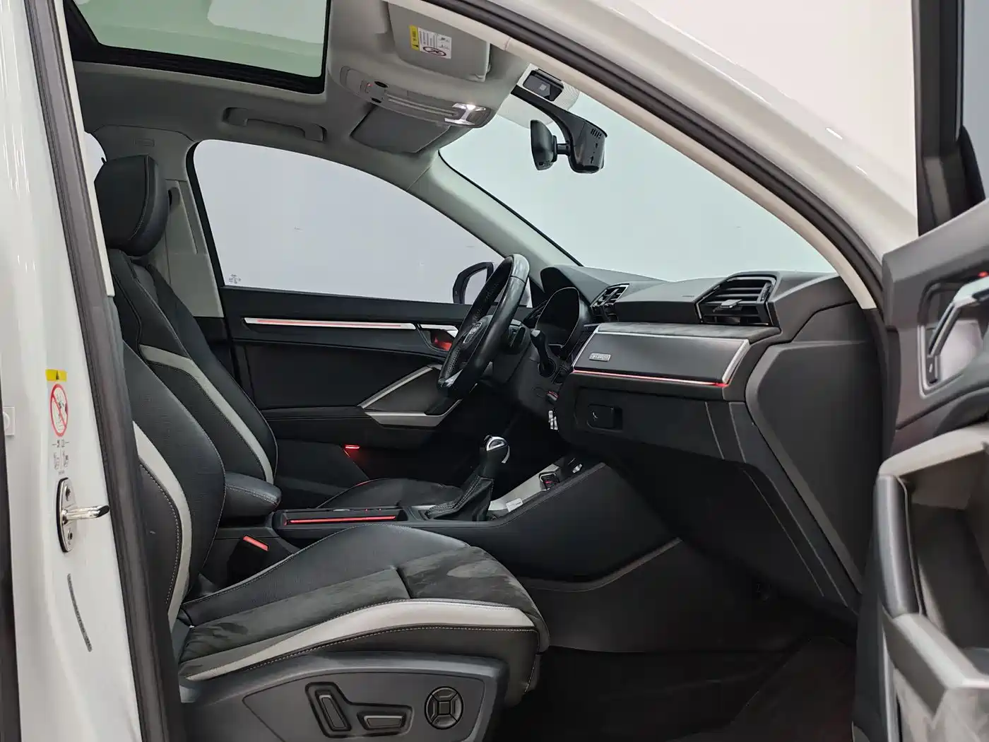 Audi Q3 2022 35 TFSI Fashion Dynamic фото 9