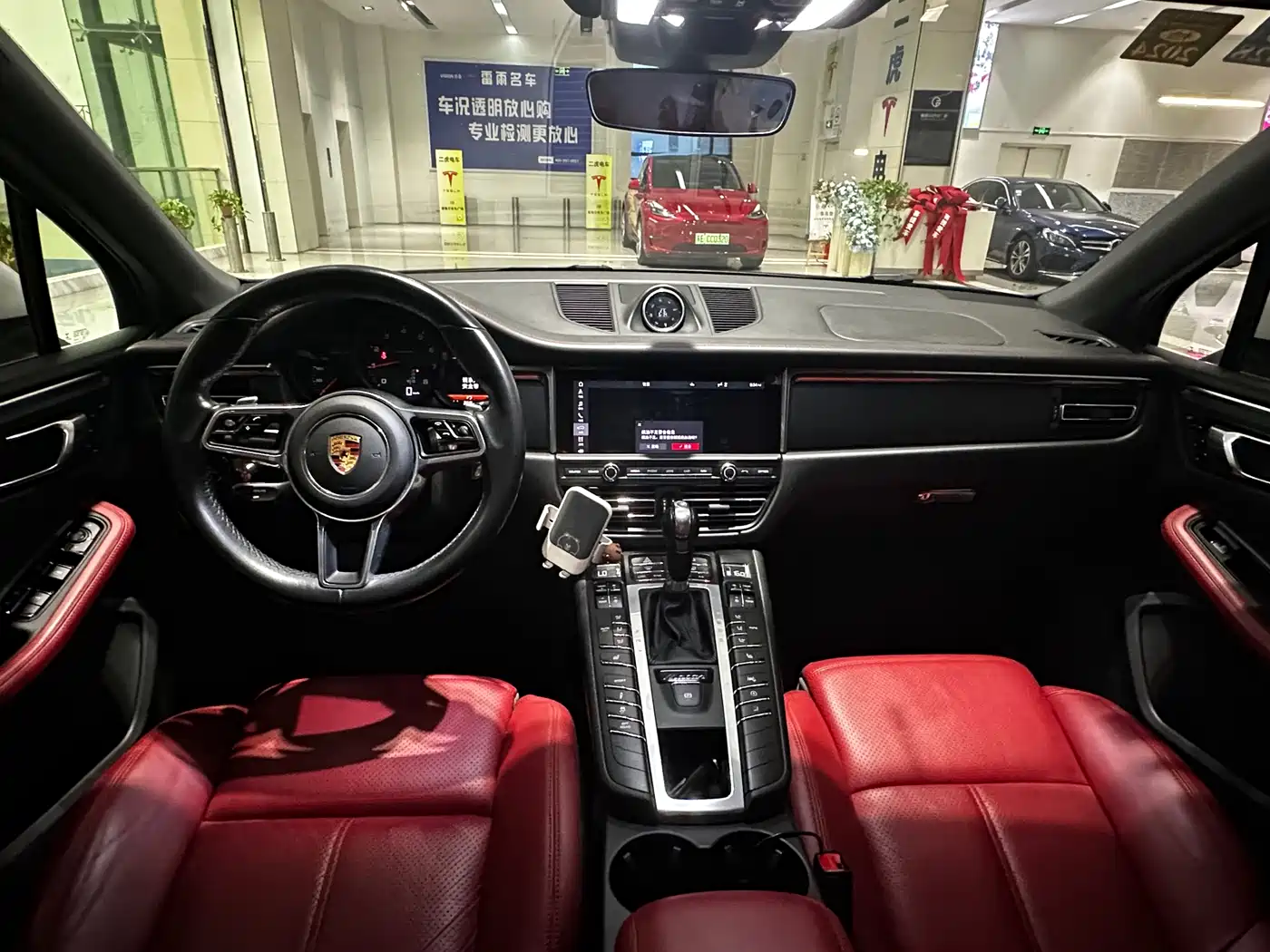 Porsche Macan 2020 Macan 2.0T фото 12