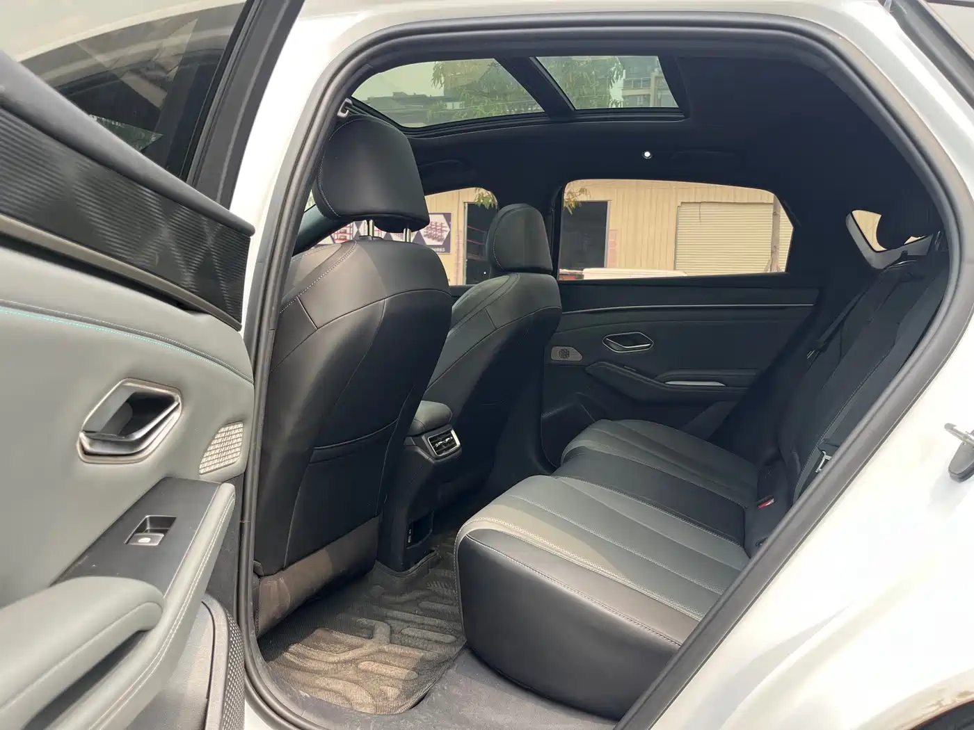 BYD Qin L 2024 DM-i 120KM Superior Edition фото 30