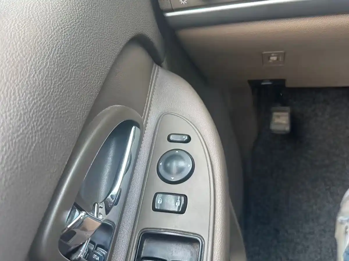 Buick GL8 2014 2.4L Classic Edition фото 20