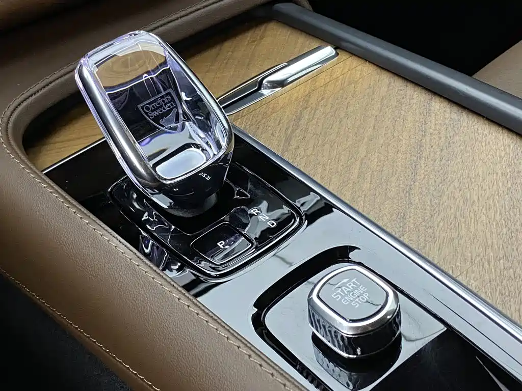 Volvo XC90 2025 2024 B6 Elegance Luxury 7-Seater