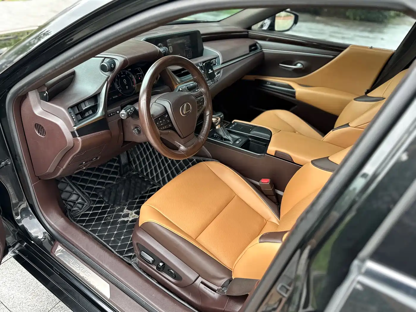 Lexus ES 2018 200 Luxury Edition China V фото 8