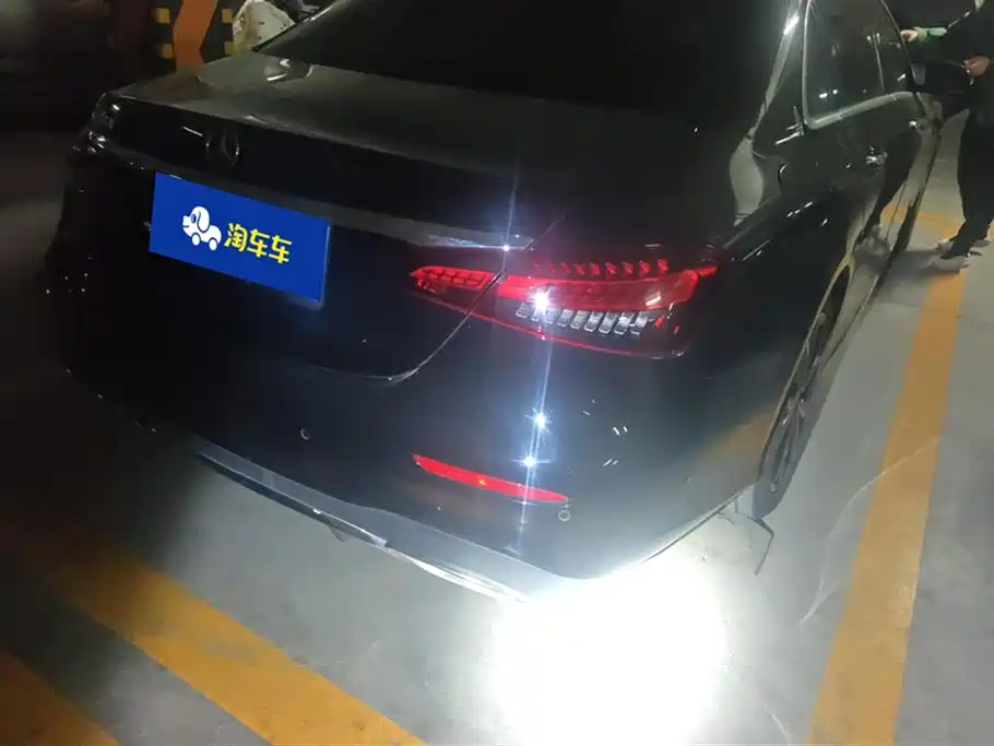 MERCEDES-BENZ E CLASS