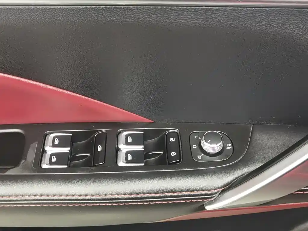 Photo 9 - Geely Binyue