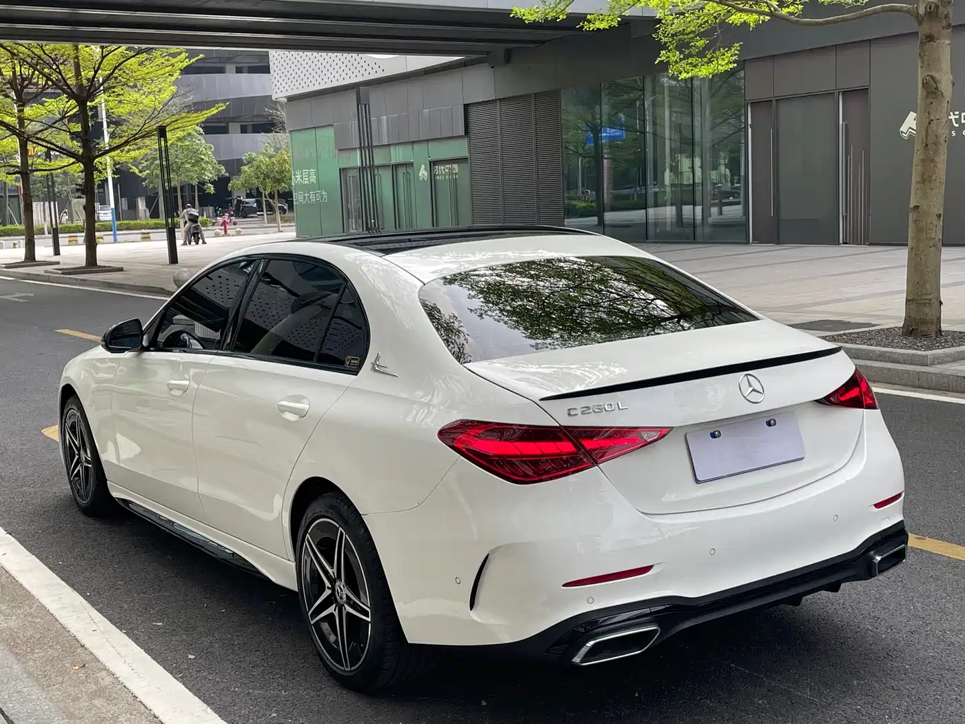 Mercedes-Benz C-Class 2023 C 260 L Night Edition Sport фото 23