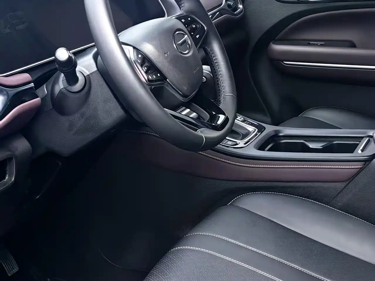 GAC Trumpchi Trumpchi M6 2021 PRO 270T Automatic Luxury Edition фото 4