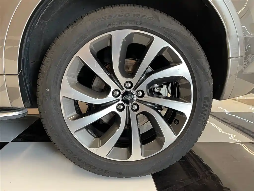 Land Rover Discovery Sport 2022 Model 249PS R-Dynamic SE Performance Tech Edition 5-Seater фото 11